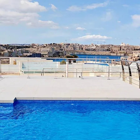 Hilltop Retreat * Kalkara